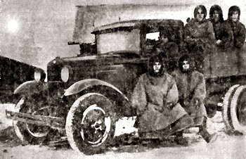 Первый грузовик ГАЗ-АА (полуторка) в Ижемском районе Коми. 1933 г.