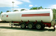 Полуприцеп-цистерна компании «G. Magyar SA» для перевозки пищевых жидкостей